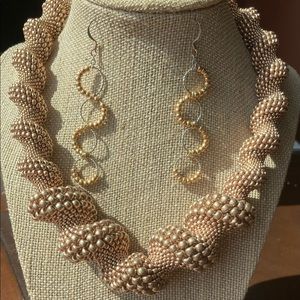 Spiraled gold toned necklace/earring set